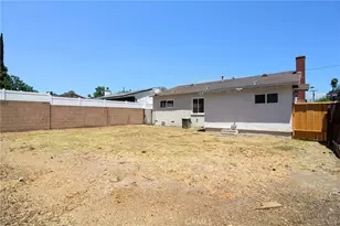 22602 Victory Blvd, Woodland Hills, CA 91367 - Photo 24