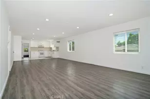 22602 Victory Blvd, Woodland Hills, CA 91367 - Photo 8
