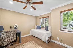 24520 Windsor Dr, Valencia, CA 91355 - Photo 32
