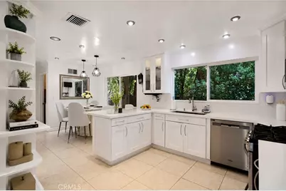 19611 Rosita Street, Tarzana, CA 91356 - Photo 14