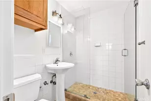 5923 Woodman Ave, Los Angeles, CA 91401 - Photo 18