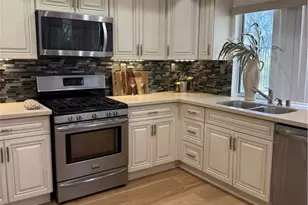 19784 Yosemite Cir, Porter Ranch, CA 91326 - Photo 6