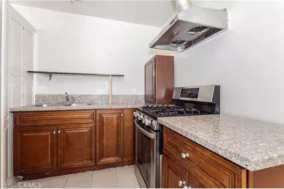 8855 Tyrone Avenue, Panorama City, CA 91402 - Photo 36