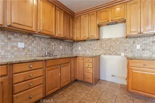 8855 Tyrone Ave, Panorama City, CA 91402 - Photo 16