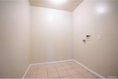 8855 Tyrone Avenue, Panorama City, CA 91402 - Photo 24