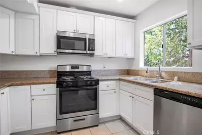 5700 Etiwanda Avenue #288, Tarzana, CA 91356 - Photo 14