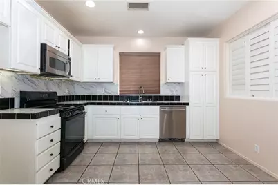 1654 Moonseed, Simi Valley, CA 93065 - Photo 14