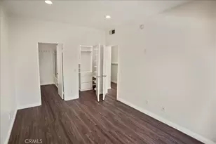 7320 Balboa Blvd, Lake Balboa, CA 91406 - Photo 10