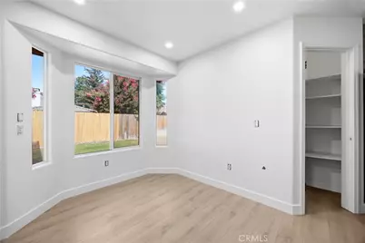 5009 Shaman Court, Bakersfield, CA 93312 - Photo 12