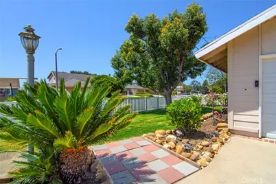 3976 Verde Vista Drive, Thousand Oaks, CA 91360 - Photo 4