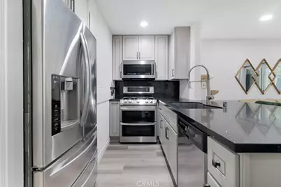 7131 Farralone Avenue #41, Canoga Park, CA 91303 - Photo 12