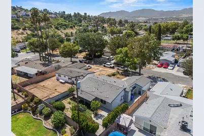 19025 Drycliff, Canyon Country, CA 91351 - Photo 8