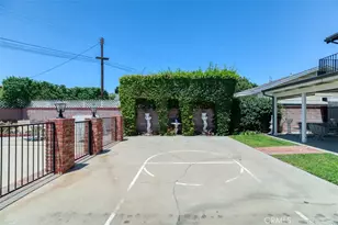 8315 Canterbury Ave, Los Angeles, CA 91352 - Photo 42