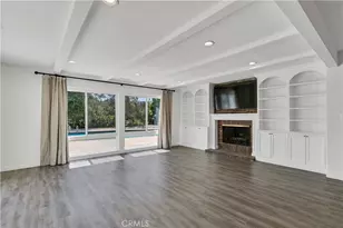 22388 Algunas Rd, Woodland Hills, CA 91364 - Photo 8