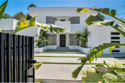 19246 Rosita Street, Tarzana, CA 91356 - Photo 2