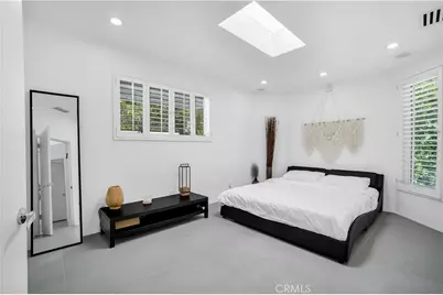 19246 Rosita Street, Tarzana, CA 91356 - Photo 16