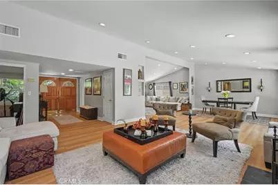 5706 Comanche, Woodland Hills, CA 91367 - Photo 10