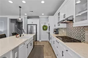 28200 Nield Ct, Saugus, CA 91350 - Photo 10