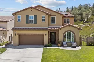 28200 Nield Ct, Saugus, CA 91350 - Photo 2