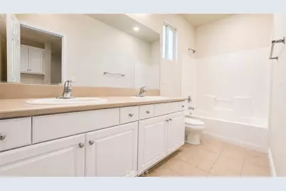 2324 E Newgrove, Lancaster, CA 93535 - Photo 14