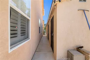 20025 Celleste, Saugus, CA 91350 - Photo 6