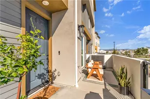 27582 Manzanita Wy, Valencia, CA 91381 - Photo 4