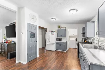 1550 20th West Spc 84, Rosamond, CA 93560 - Photo 6