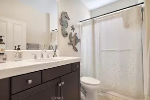 16872 Royal Pines Ln, Canyon Country, CA 91387 - Photo 34
