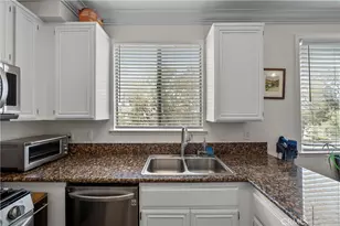 13901 Olive View Ln, Sylmar, CA 91342 - Photo 10