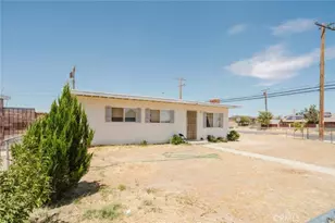 2001 Oak St, Rosamond, CA 93560 - Photo 2