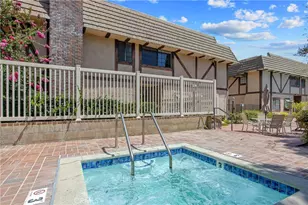 24440 Victory, Woodland Hills, CA 91367 - Photo 28