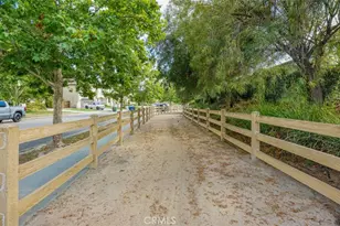 15370 Kadota, Sylmar, CA 91342 - Photo 32
