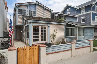 417 8th Street, Huntington Beach, CA 92648 - Photo 1