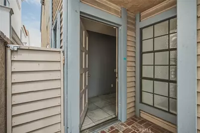 417 8th Street, Huntington Beach, CA 92648 - Photo 8