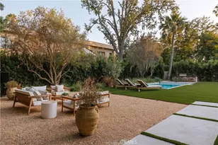 23338 Collins St, Woodland Hills, CA 91367 - Photo 32
