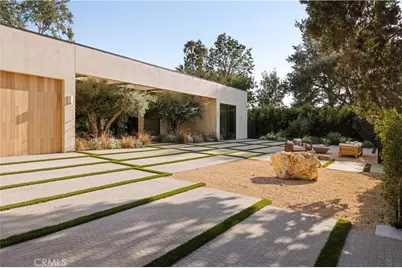 23338 Collins Street, Woodland Hills, CA 91367 - Photo 2