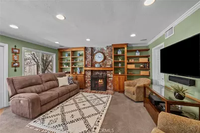 15118 Poppy Meadow, Canyon Country, CA 91387 - Photo 16