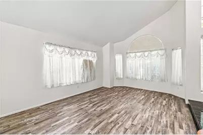 40060 Castana, Palmdale, CA 93551 - Photo 6