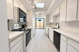 425 N Calle Rolph, Palm Springs, CA 92262 - Photo 2
