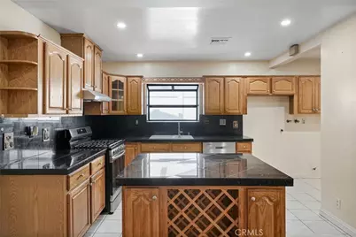 22427 Vanowen, West Hills, CA 91307 - Photo 16