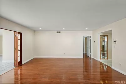 22427 Vanowen, West Hills, CA 91307 - Photo 12