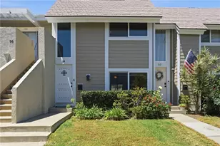 54 Oval Rd, Irvine, CA 92604 - Photo 2