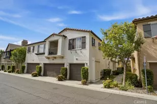 28403 Casselman, Saugus, CA 91350 - Photo 1
