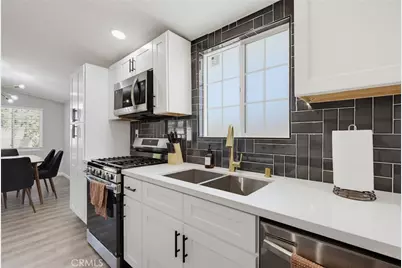 6564 Kelvin Avenue, Los Angeles, CA 91306 - Photo 8