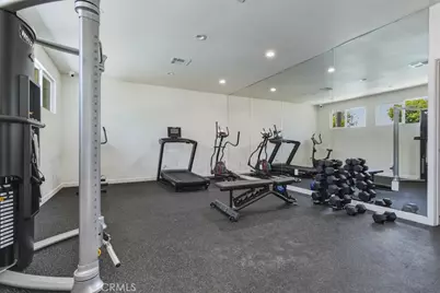 12830 Burbank #305, Valley Village, CA 91607 - Photo 22