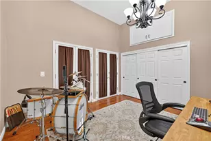 24611 Brittany, Newhall, CA 91321 - Photo 30