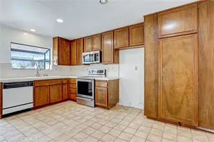 11538 Viking, Porter Ranch, CA 91326 - Photo 10
