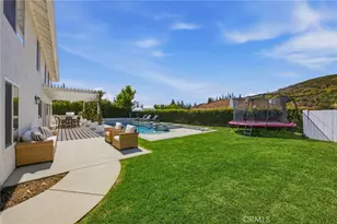 29644 Kimberly Dr, Agoura Hills, CA 91301 - Photo 2