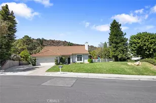 20906 Susan Carole Dr, Saugus, CA 91350 - Photo 2