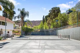 20906 Susan Carole Dr, Saugus, CA 91350 - Photo 28